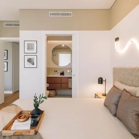 Carvalhal - 2 Bedrooms And Pool In Avenidas Novas *