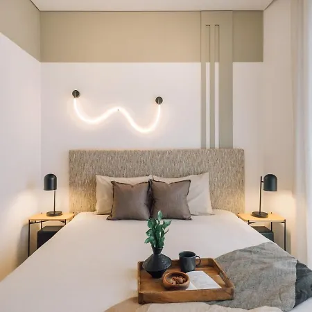 Carvalhal - 2 Bedrooms And Pool In Avenidas Novas 아파트 리스본