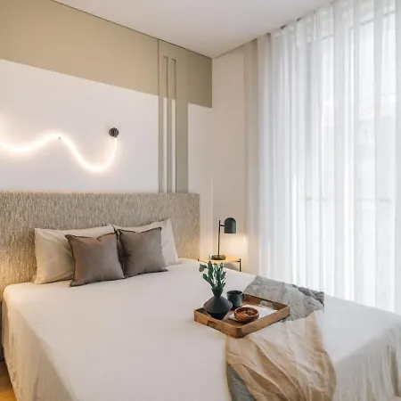 Carvalhal - 2 Bedrooms And Pool In Avenidas Novas *