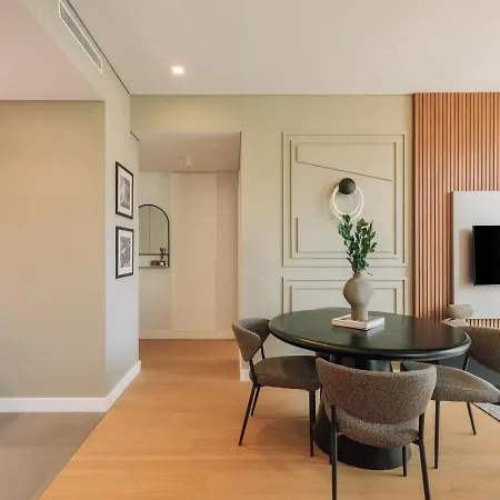 Carvalhal - 2 Bedrooms And Pool In Avenidas Novas