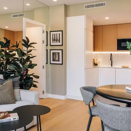 Carvalhal - 2 Bedrooms And Pool In Avenidas Novas Apartment Lisbon